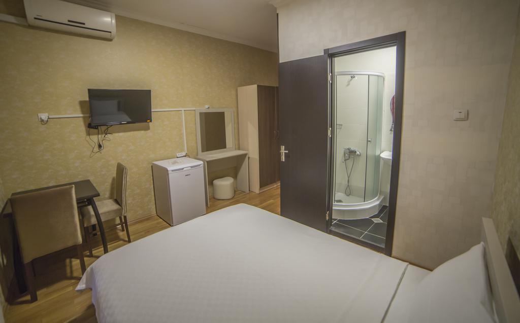 Hirmas Hotel Tbilisi Exterior photo